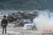 五行自测西藏军区某部高原峡谷实弹射击 锤炼实战能力