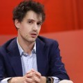 五行自测人工智能实验室Mistral将推出其首款推理模型，挑战 OpenAI